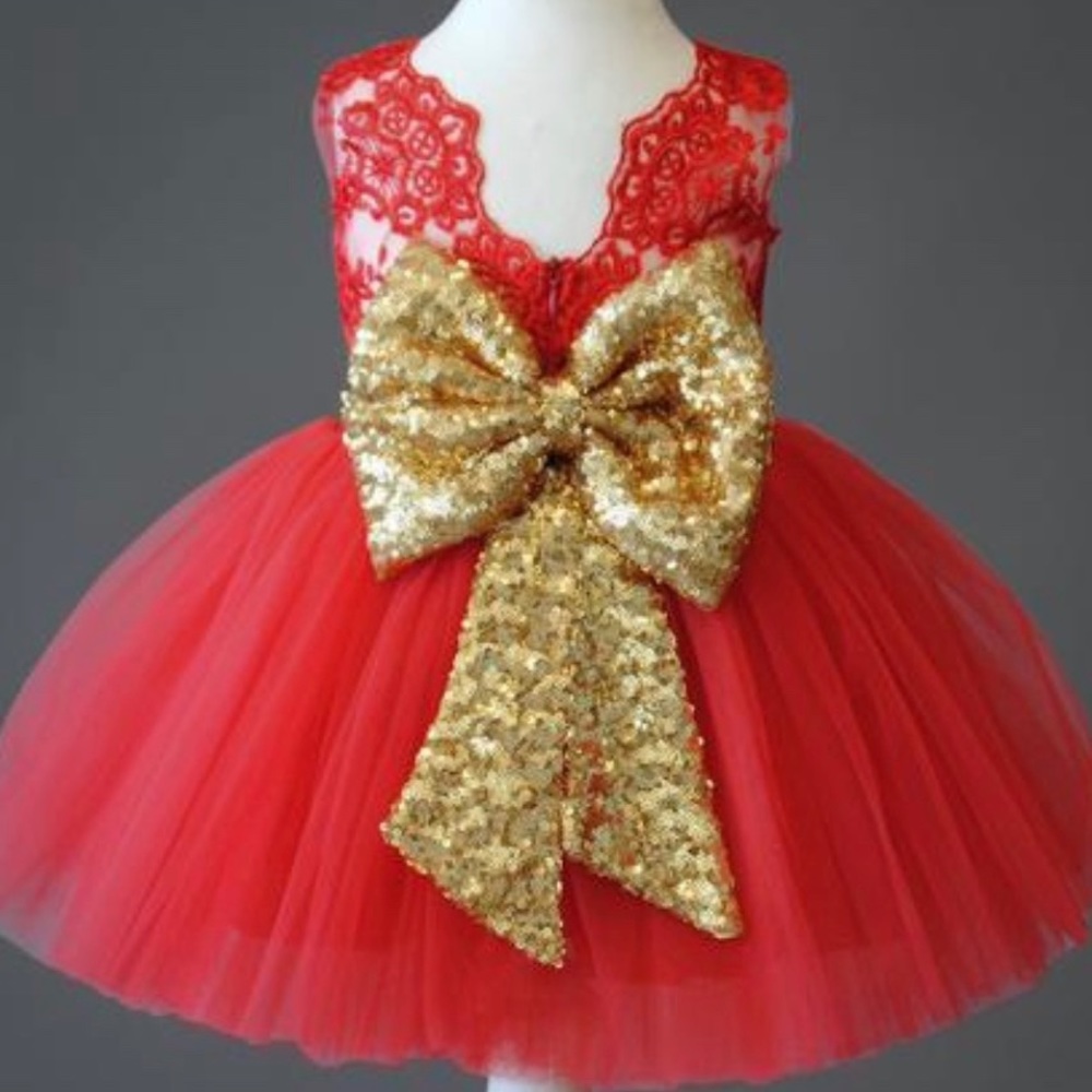 Red princess dress with gold bow